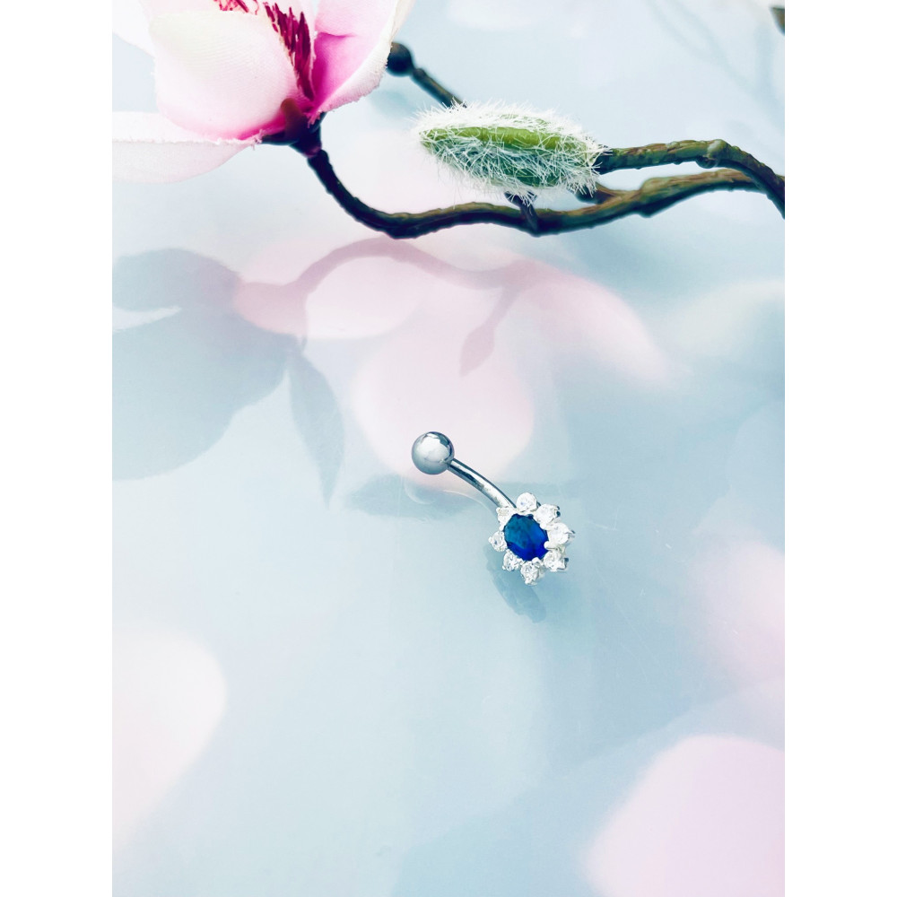 Srebrny kolczyk do pępka kwiat z cyrkoniami szafirowy