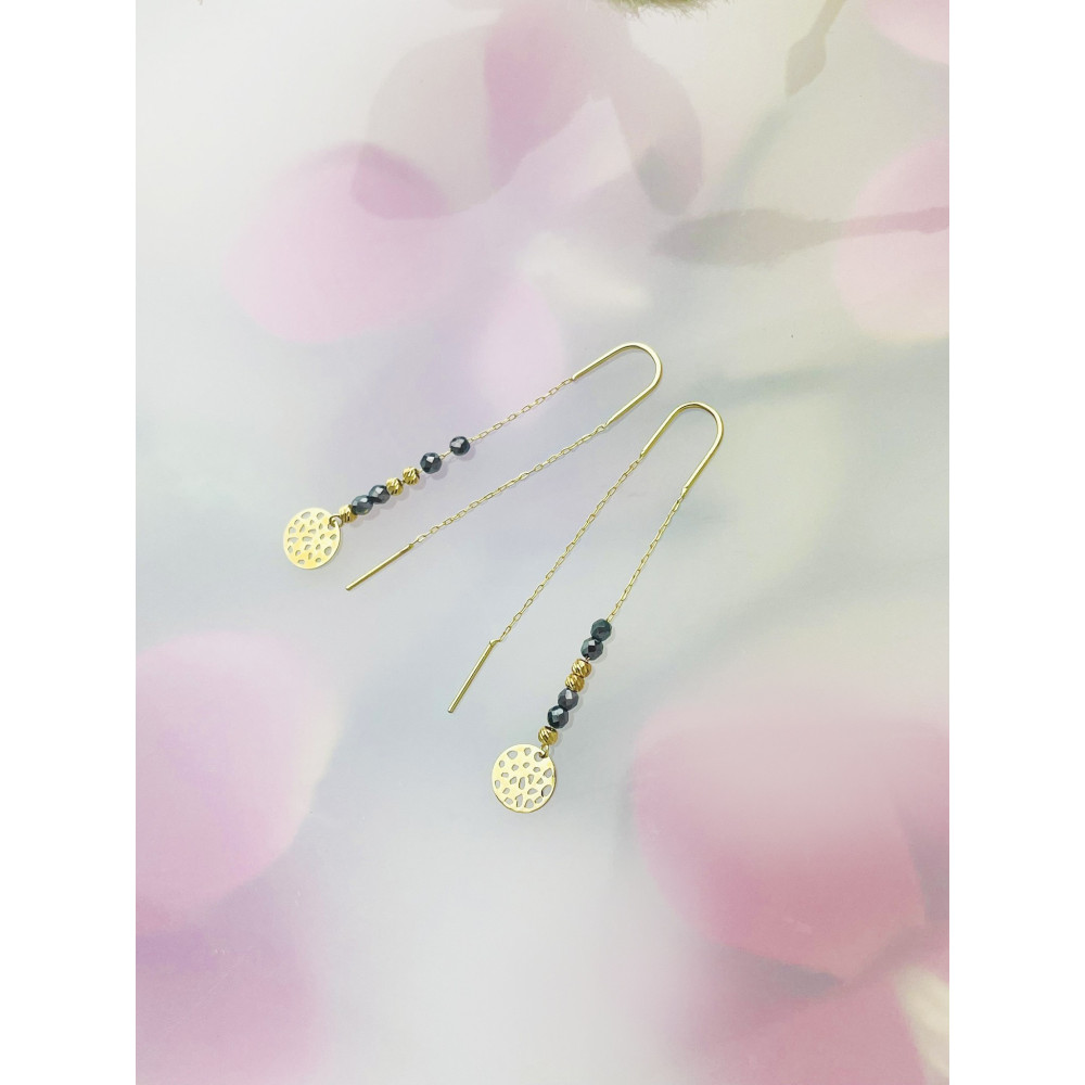 Złote kolczyki patyczki koło ażurowe koraliki onyks mandala