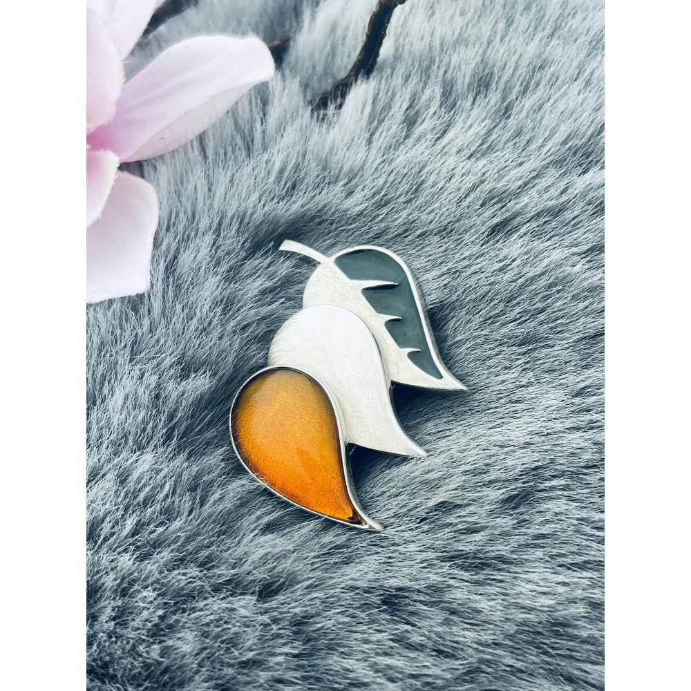 Blätter Silberbrosche mit Bernstein