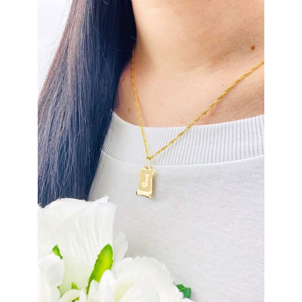 Złoty wisiorek zawieszka litera J