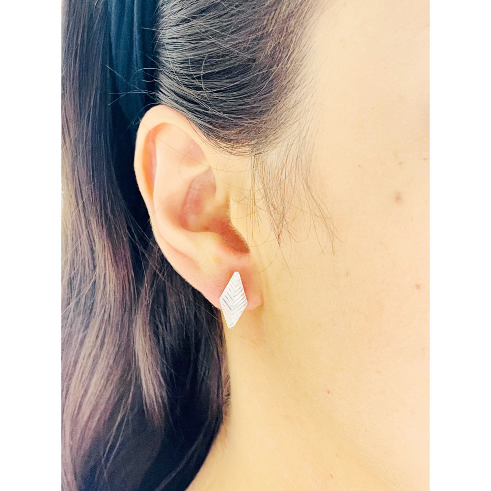 Srebrne kolczyki frezowane rodowane romb