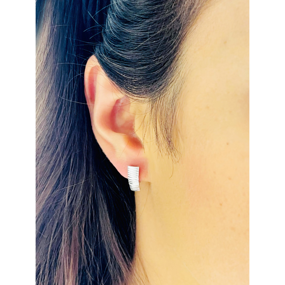 Srebrne kolczyki frezowane rodowane prostokąt