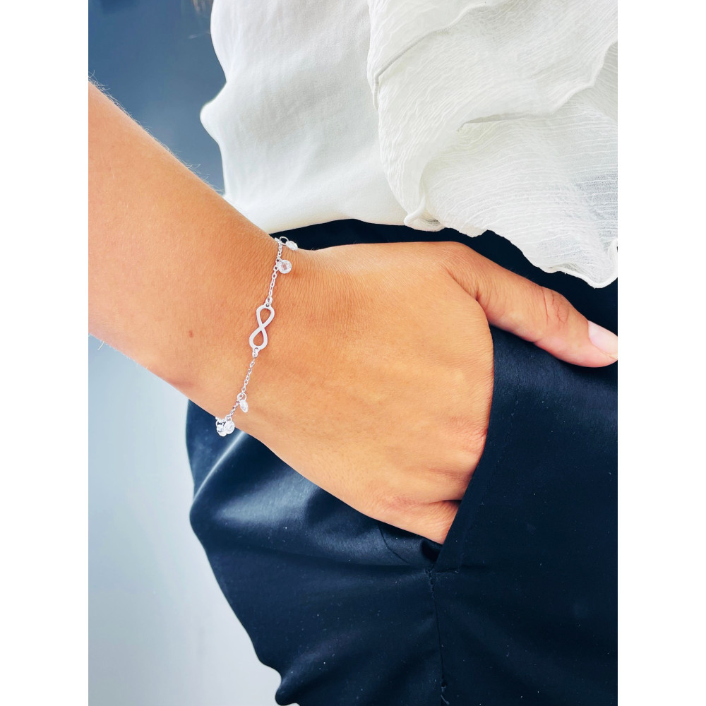 Srebrna bransoletka z cyrkoniami nieskończoność