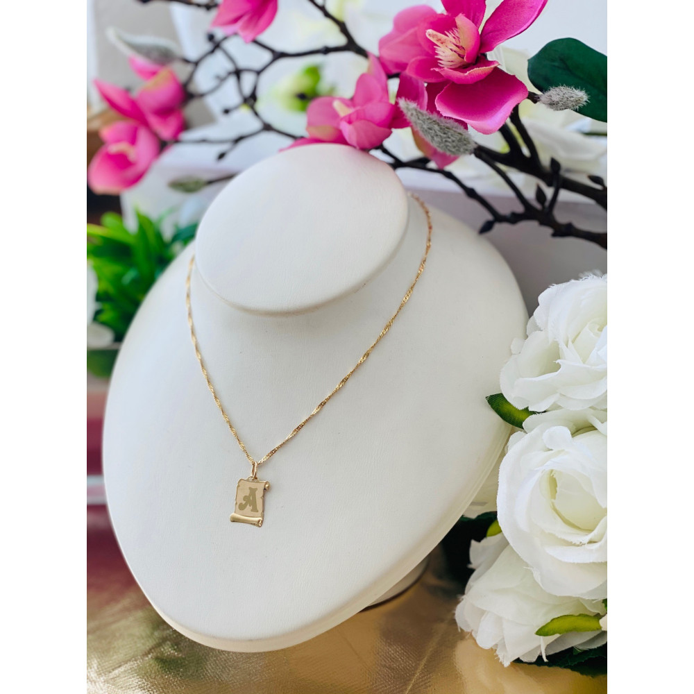 Złoty wisiorek zawieszka litera A