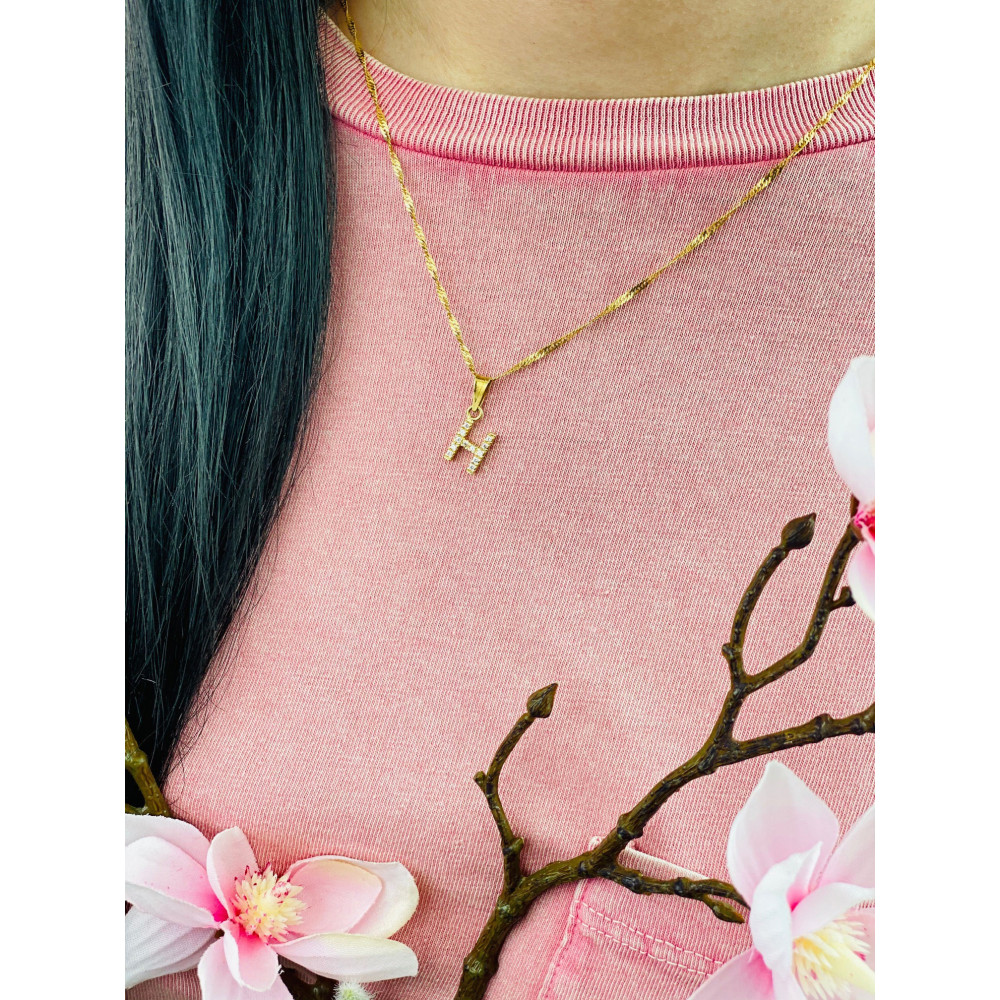 Złoty wisiorek zawieszka literka H