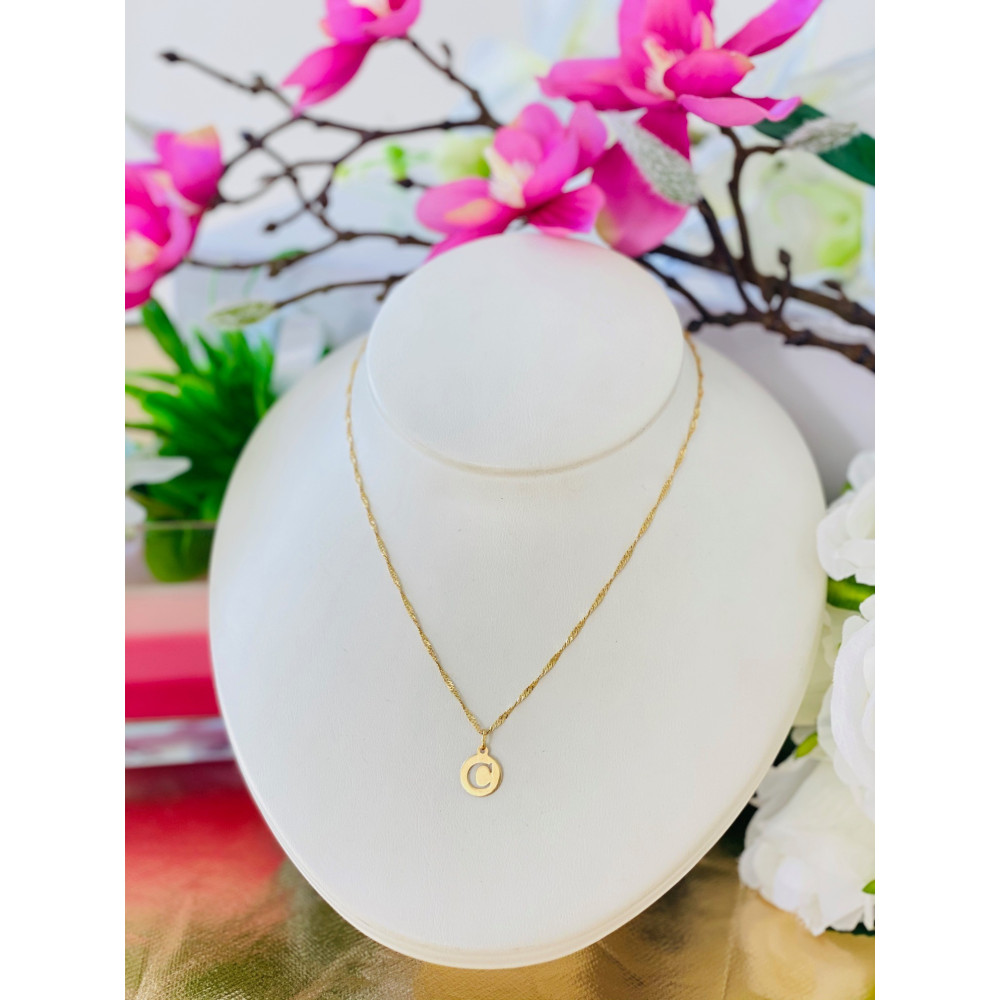 Złoty wisiorek zawieszka literka C kółko