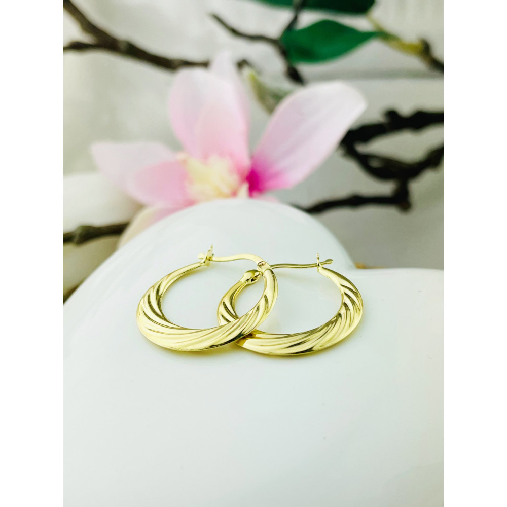 Złote kolczyki koła fala polerowane