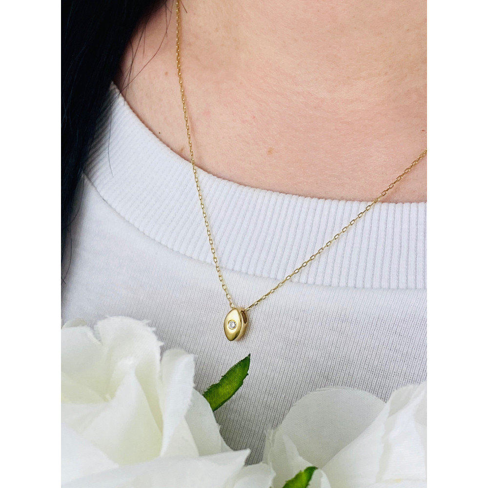 Złota zawieszka wisiorek diament