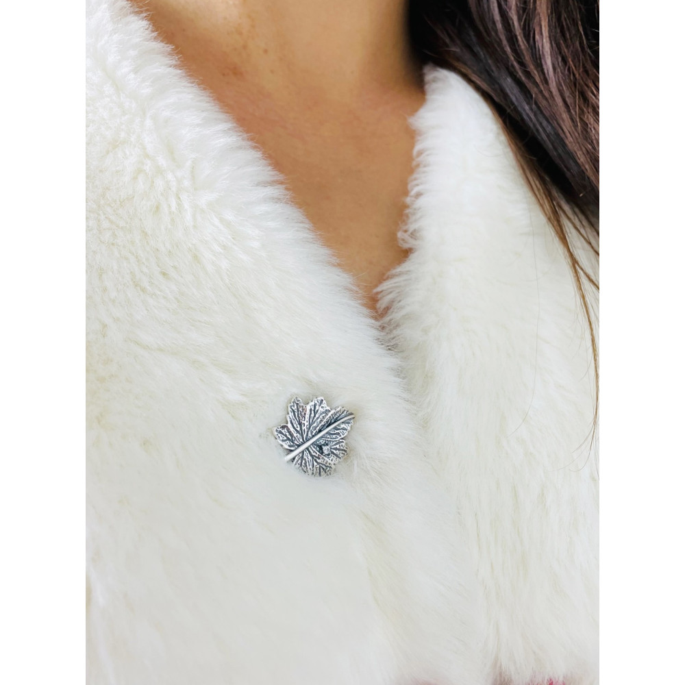 Srebrna broszka liść listek z cyrkonią