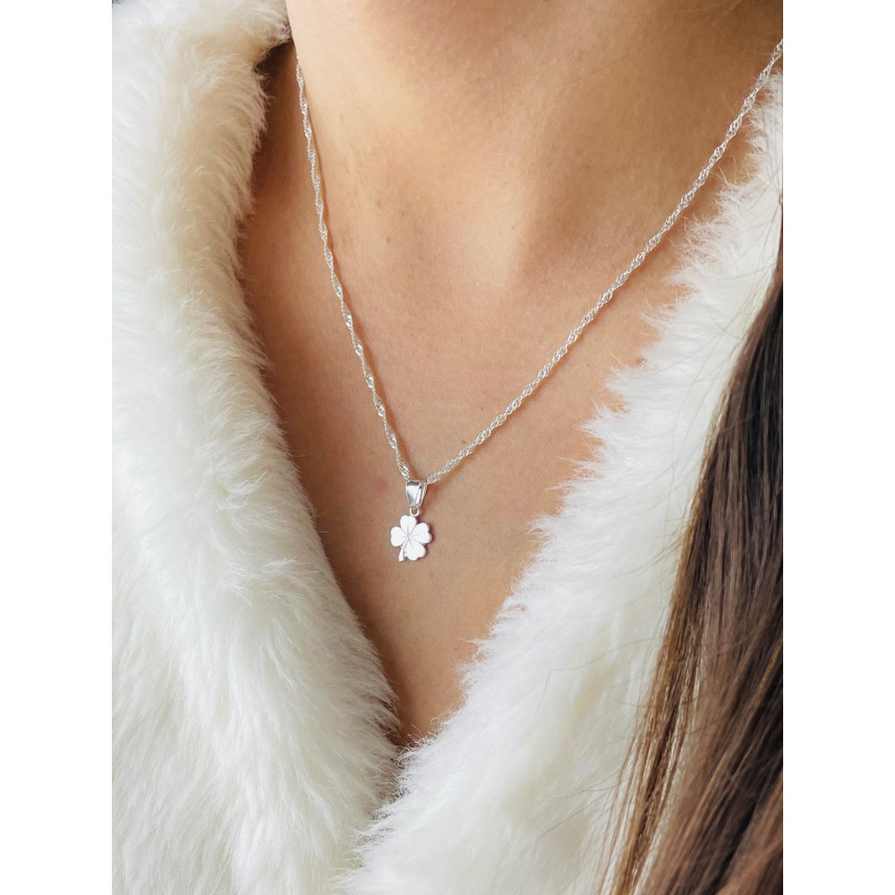 Srebrny wisiorek zawieszka czterolistna koniczynka