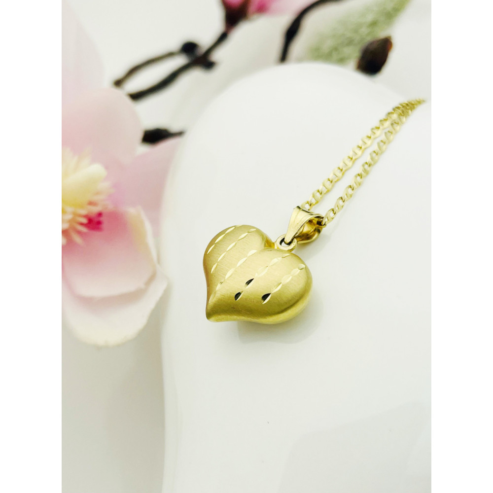 Złoty wisiorek zawieszka serce frezowane figurka
