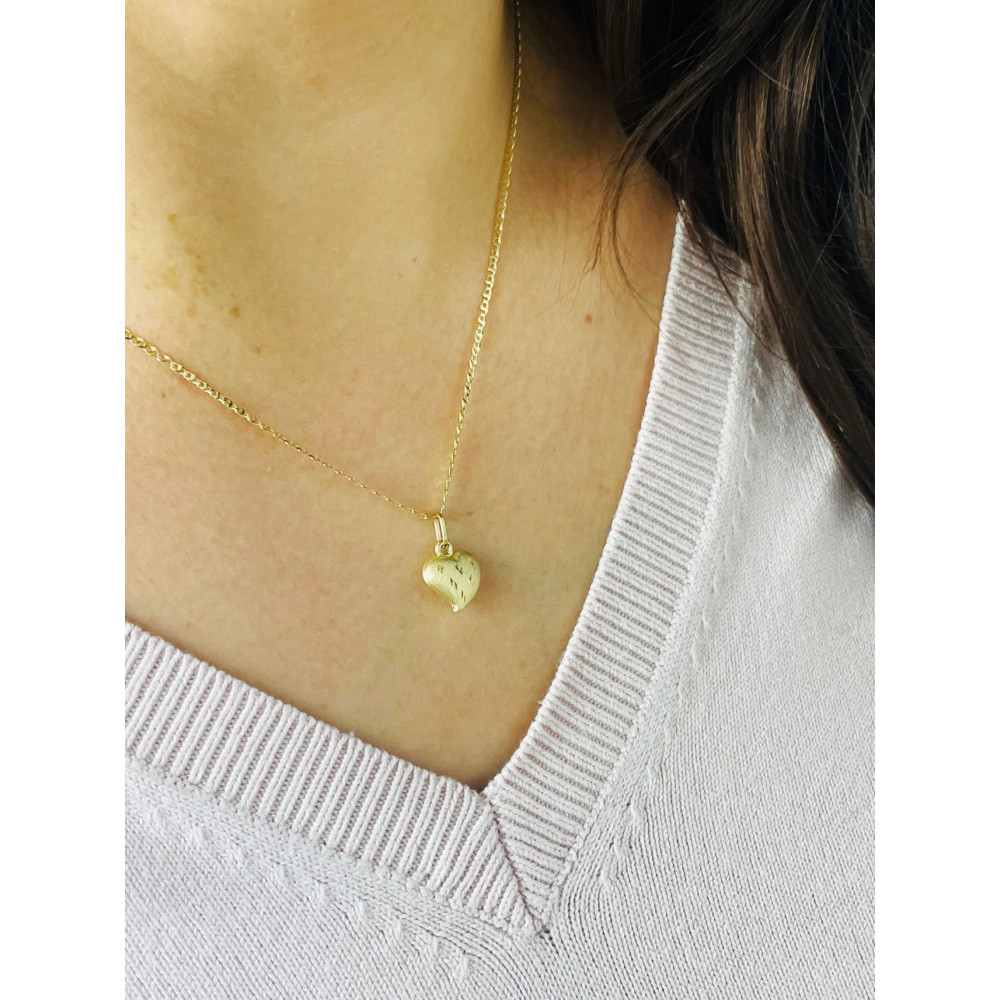 Złoty wisiorek zawieszka serce frezowane figurka