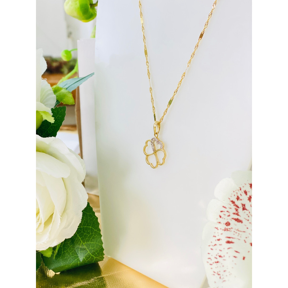 Złoty wisiorek zawieszka koniczyna