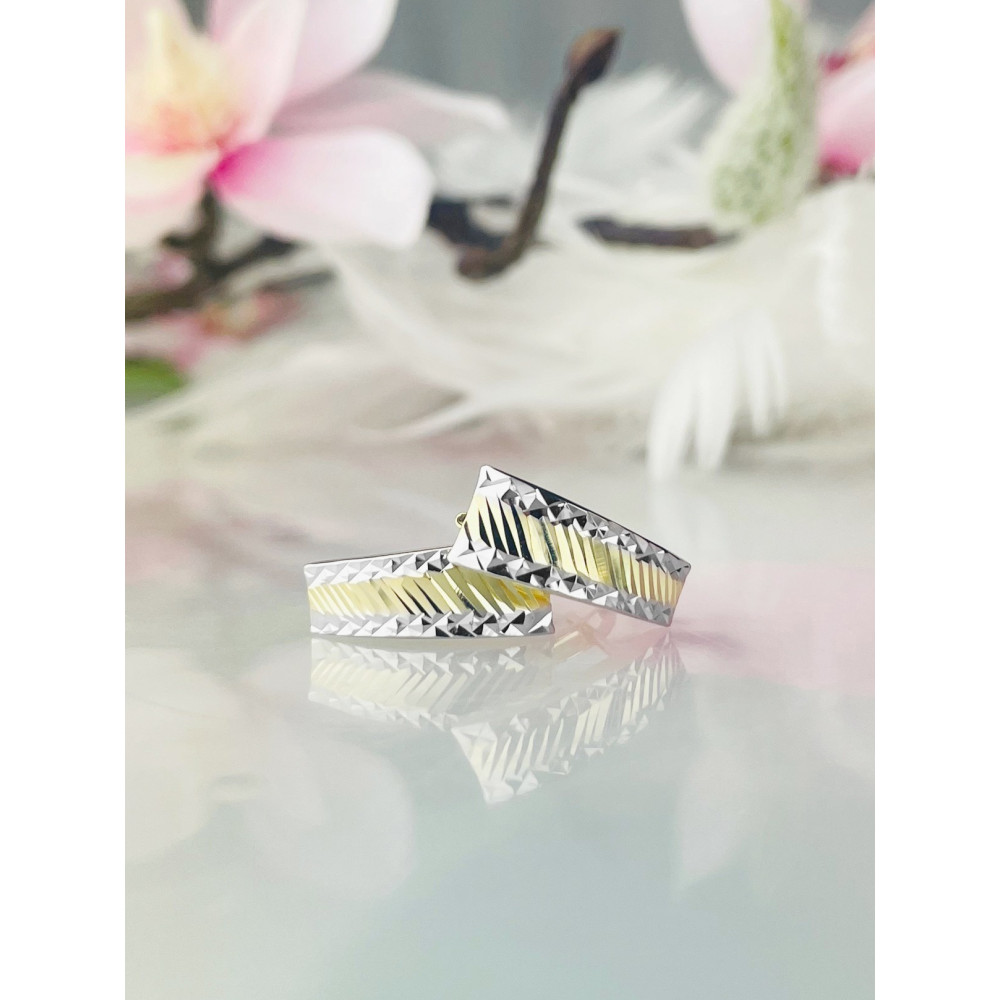 Złote kolczyki półkola zdobione frezowane bikolor