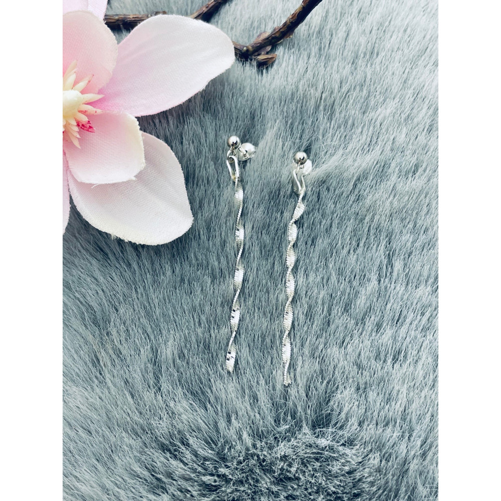 Srebrne kolczyki wiszące kulka z łańcuszkiem twist