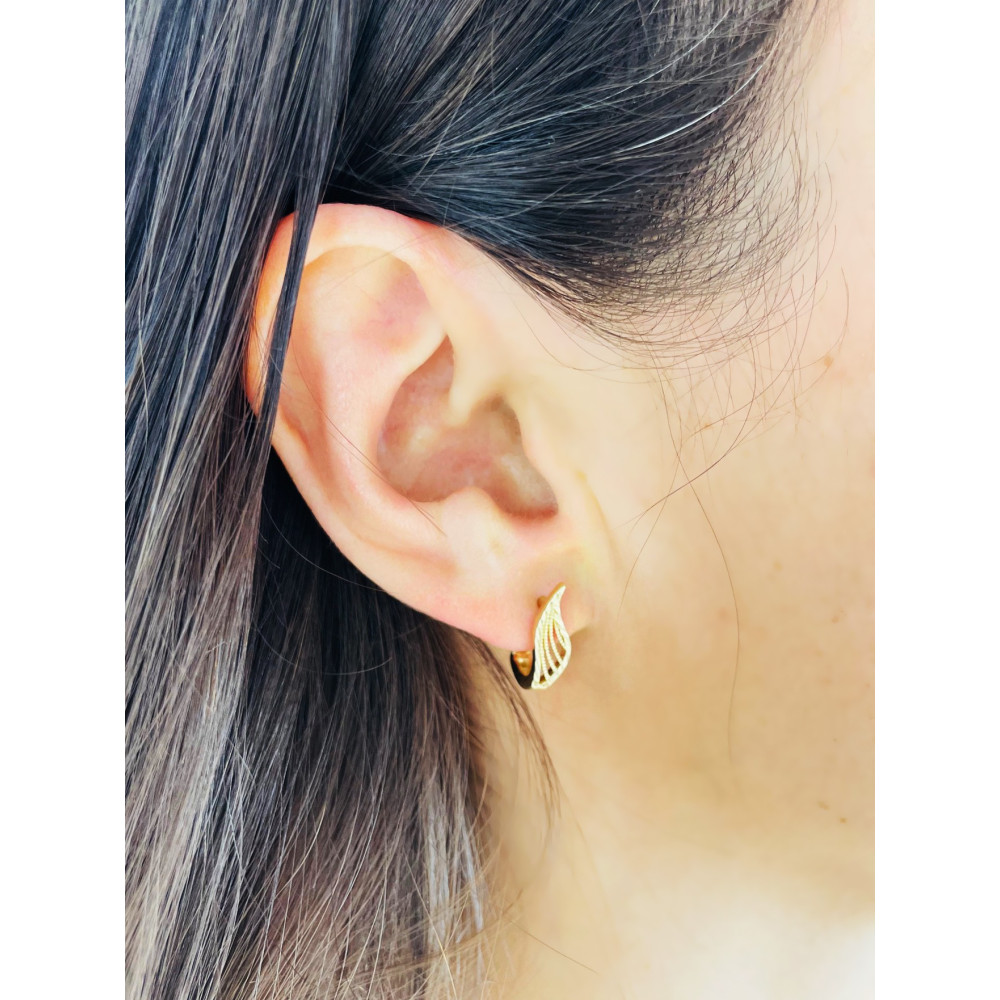 Złote kolczyki skrzydła frezowane