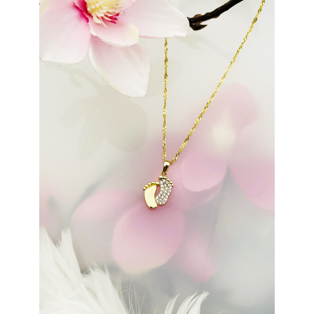 Złoty wisiorek zawieszka stopy stópki z cyrkoniami