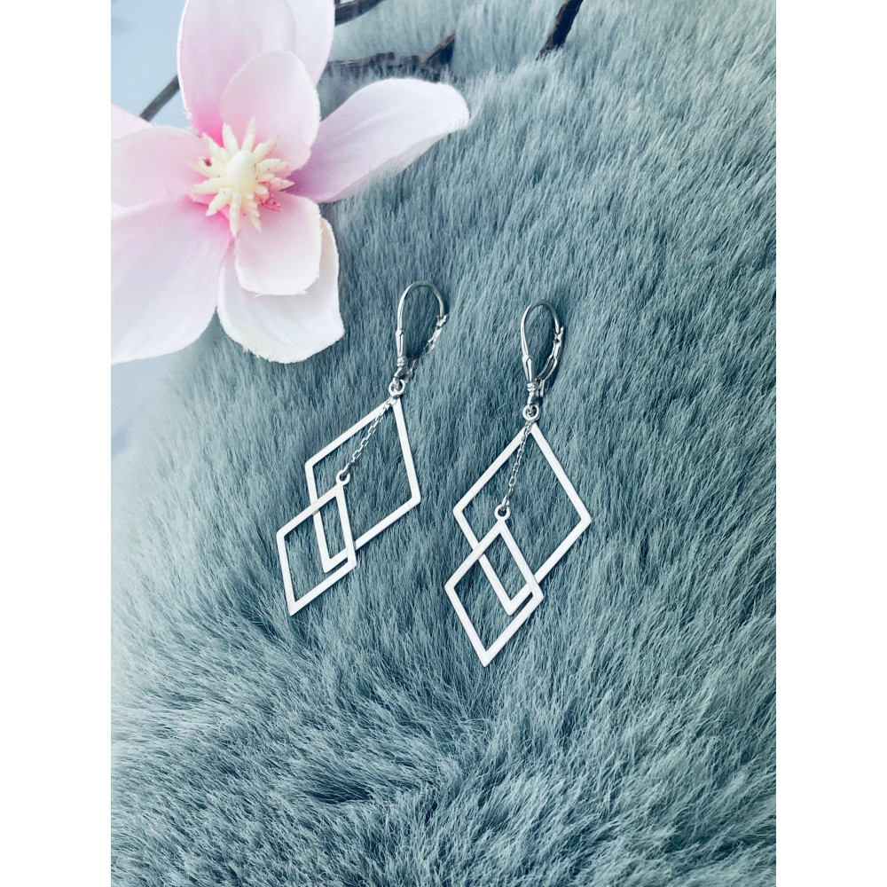 Srebrne kolczyki wiszące romby