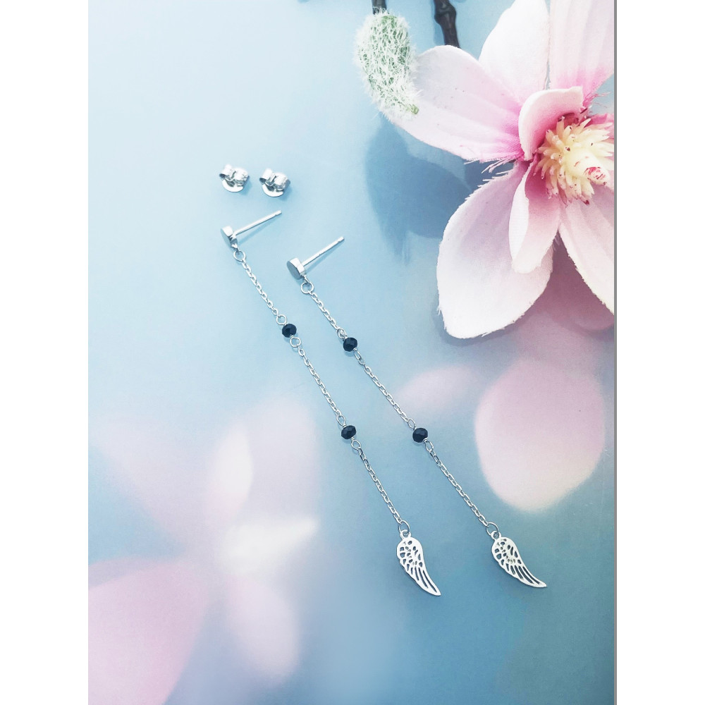 Srebrne kolczyki wiszące z onyksem skrzydło