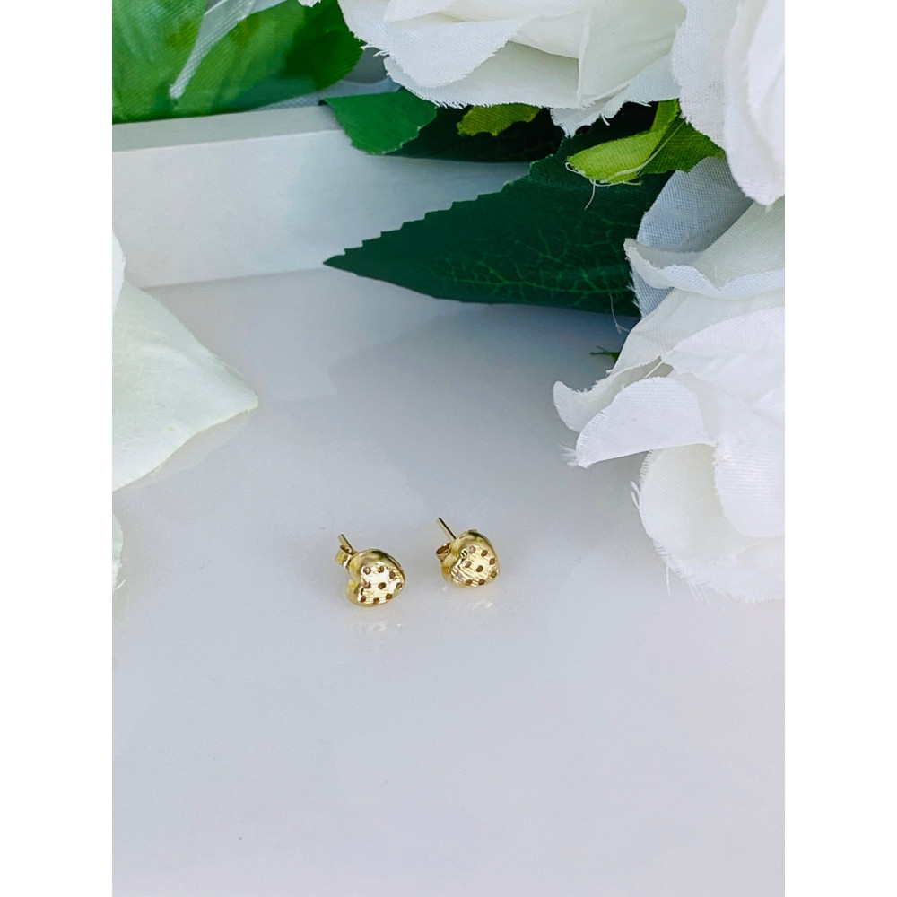 Złote kolczyki serca z cyrkoniami