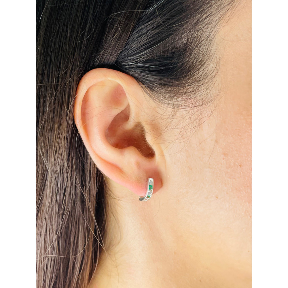 Srebrne kolczyki przecinki z cyrkoniami zielone