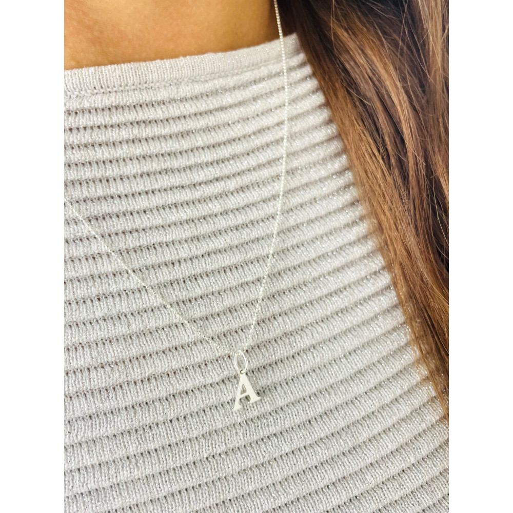 Elegancki naszyjnik łańcuszek srebrny literka litera A srebrna alfabet