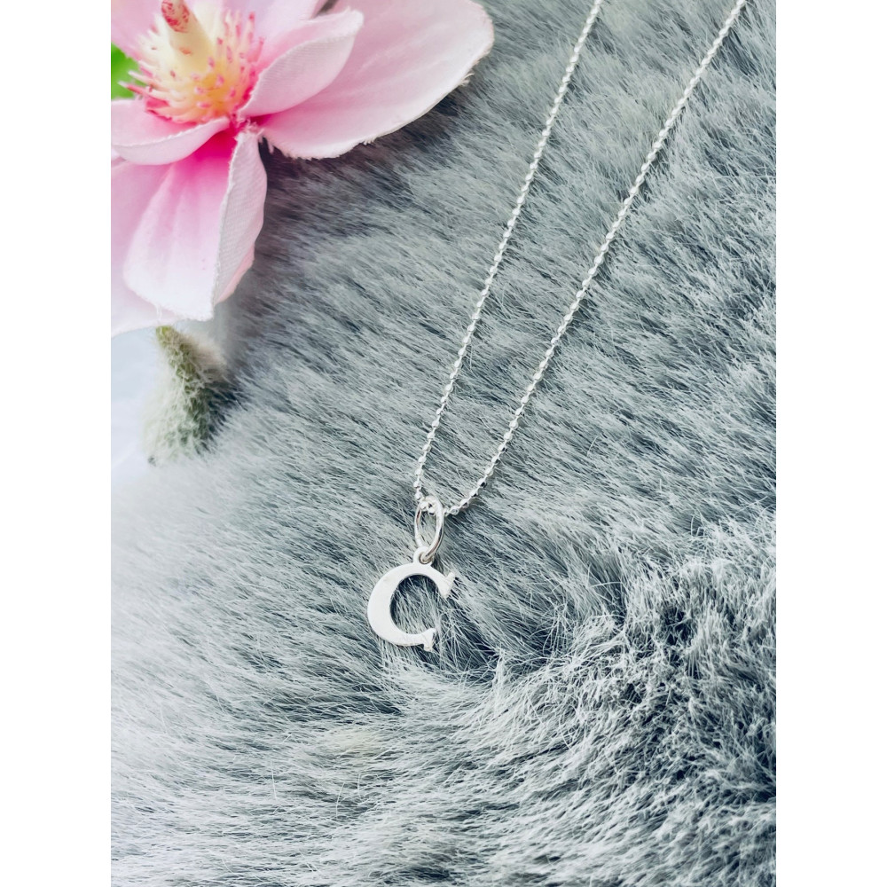 Elegancki naszyjnik łańcuszek srebrny zawieszka literka litera C srebrna alfabet