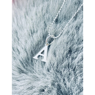 Elegancki naszyjnik łańcuszek srebrny literka litera A srebrna alfabet