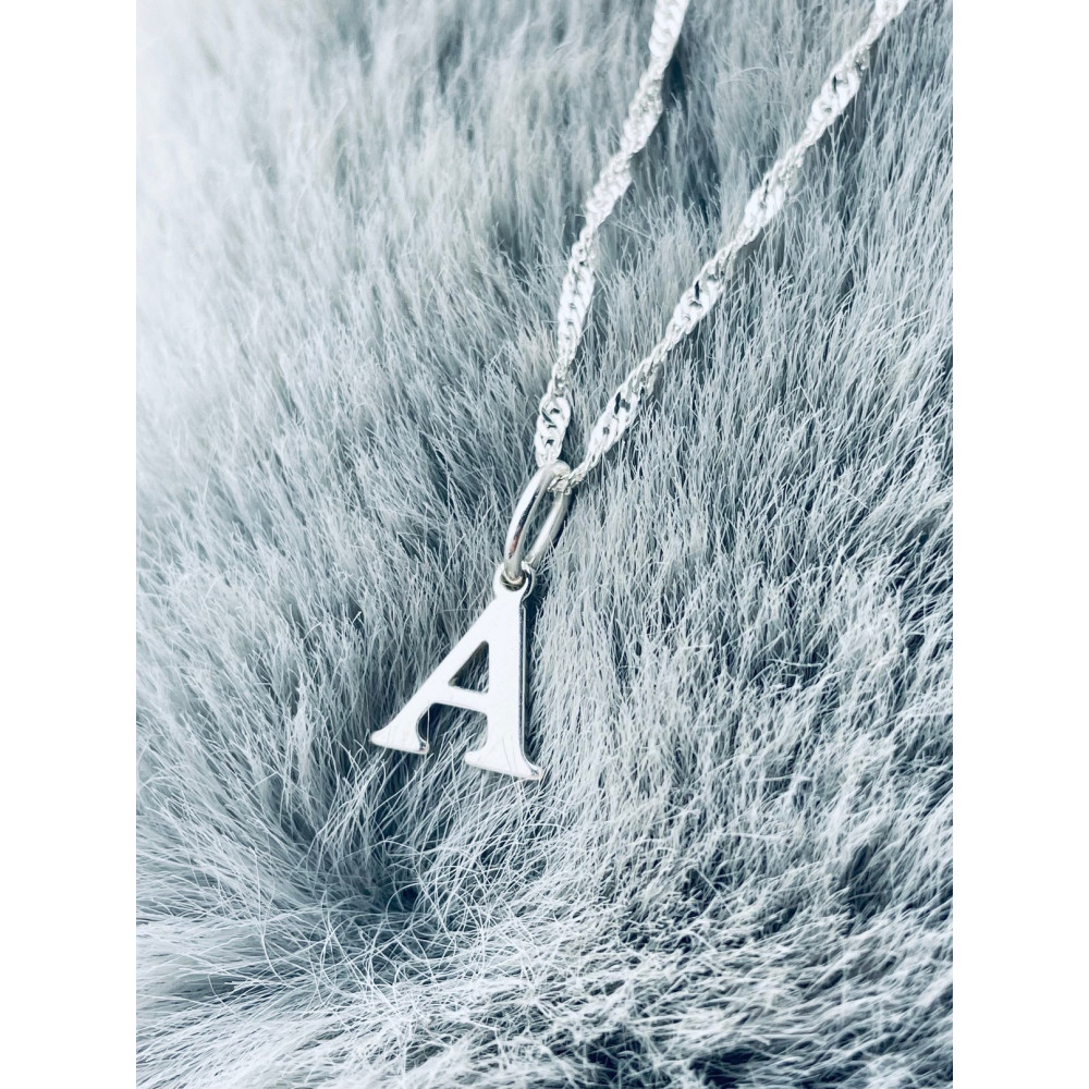 Elegancki naszyjnik łańcuszek srebrny Singapur zawieszka literka litera A srebrna alfabet