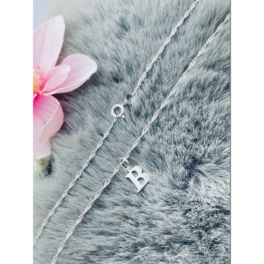 Elegancki naszyjnik łańcuszek srebrny Singapur zawieszka literka litera B srebrna alfabet