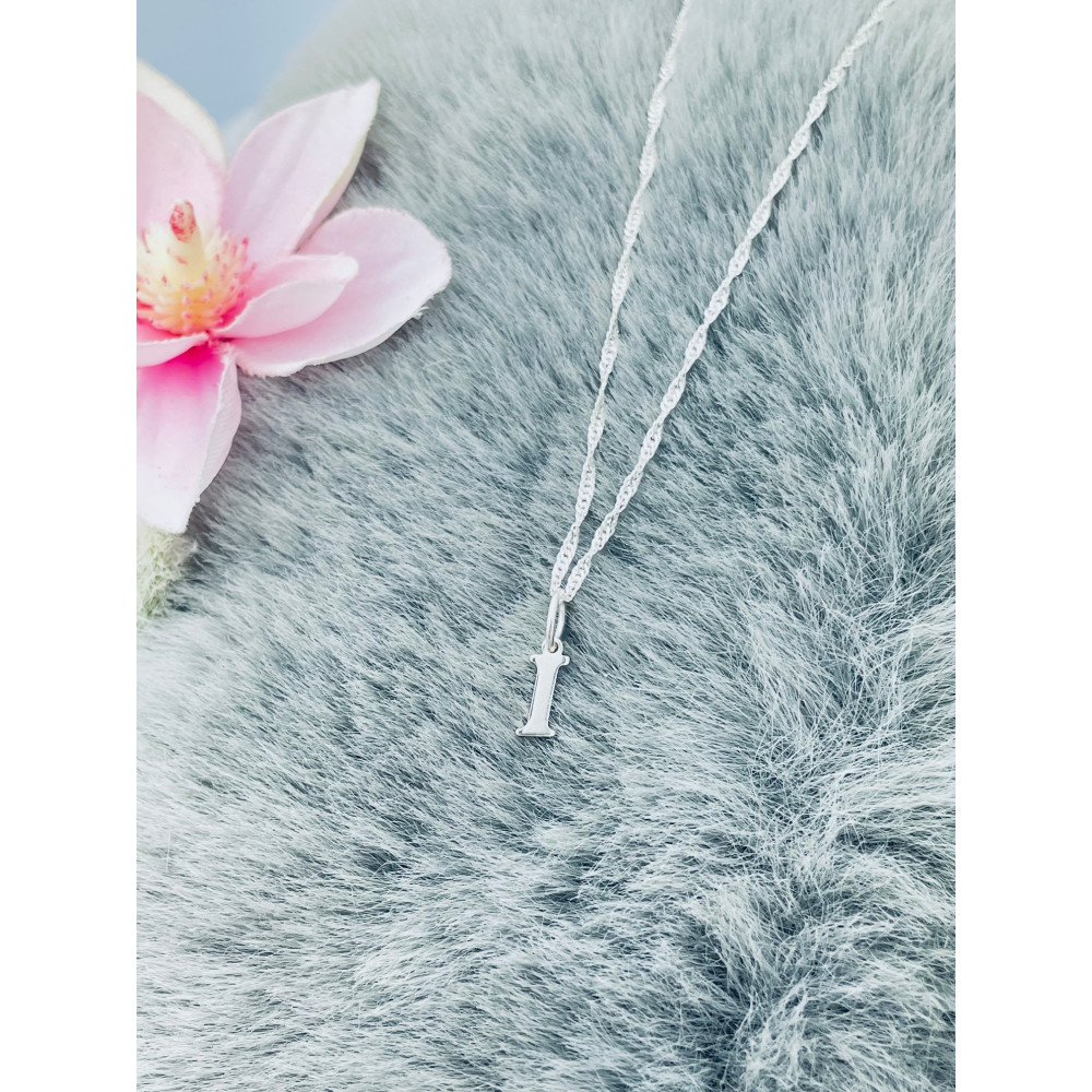 Elegancki naszyjnik łańcuszek srebrny Singapur zawieszka literka litera I srebrna alfabet