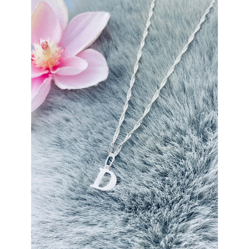 Elegancki naszyjnik łańcuszek srebrny Singapur zawieszka literka litera D srebrna alfabet