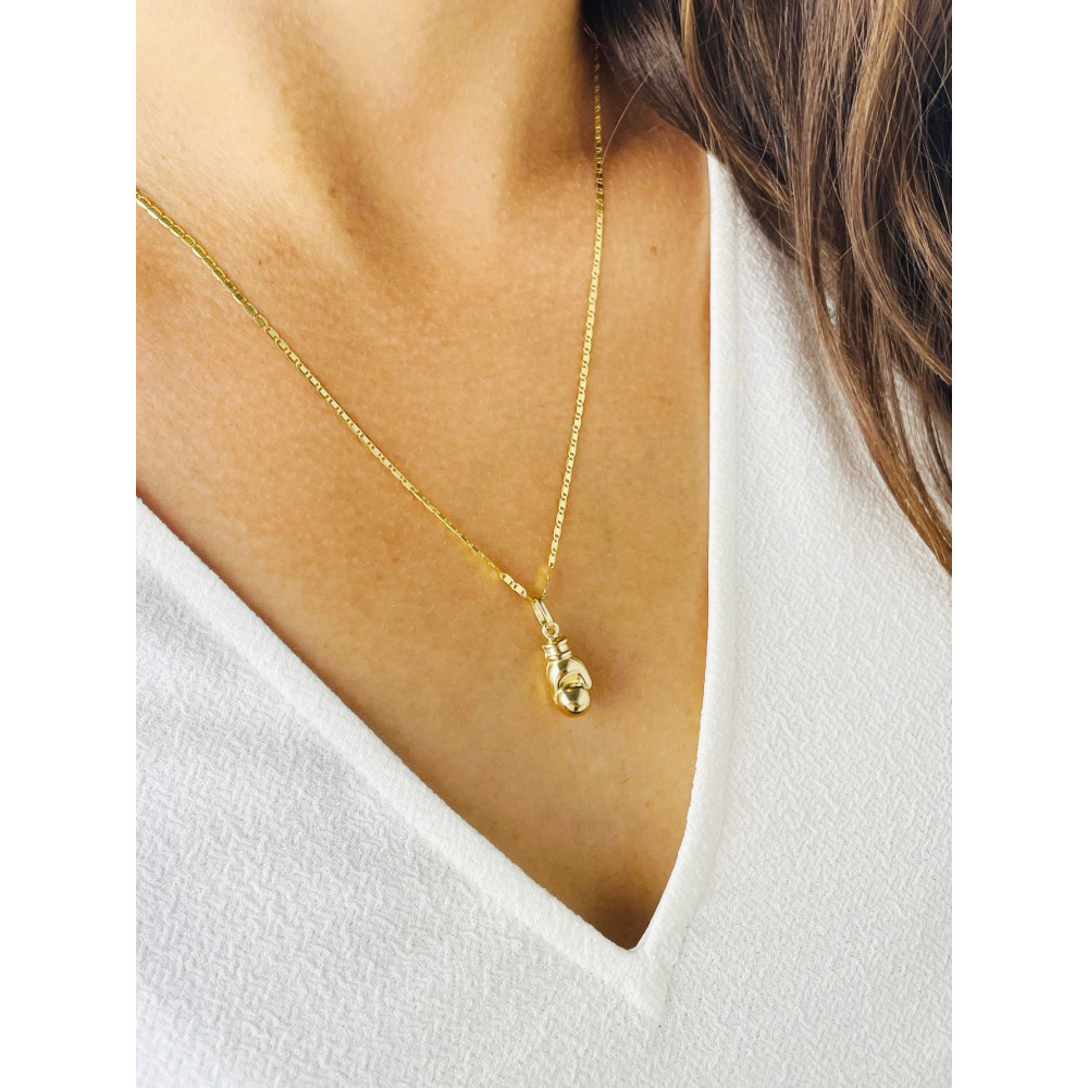 Złoty wisiorek zawieszka rękawica bokserska figurka