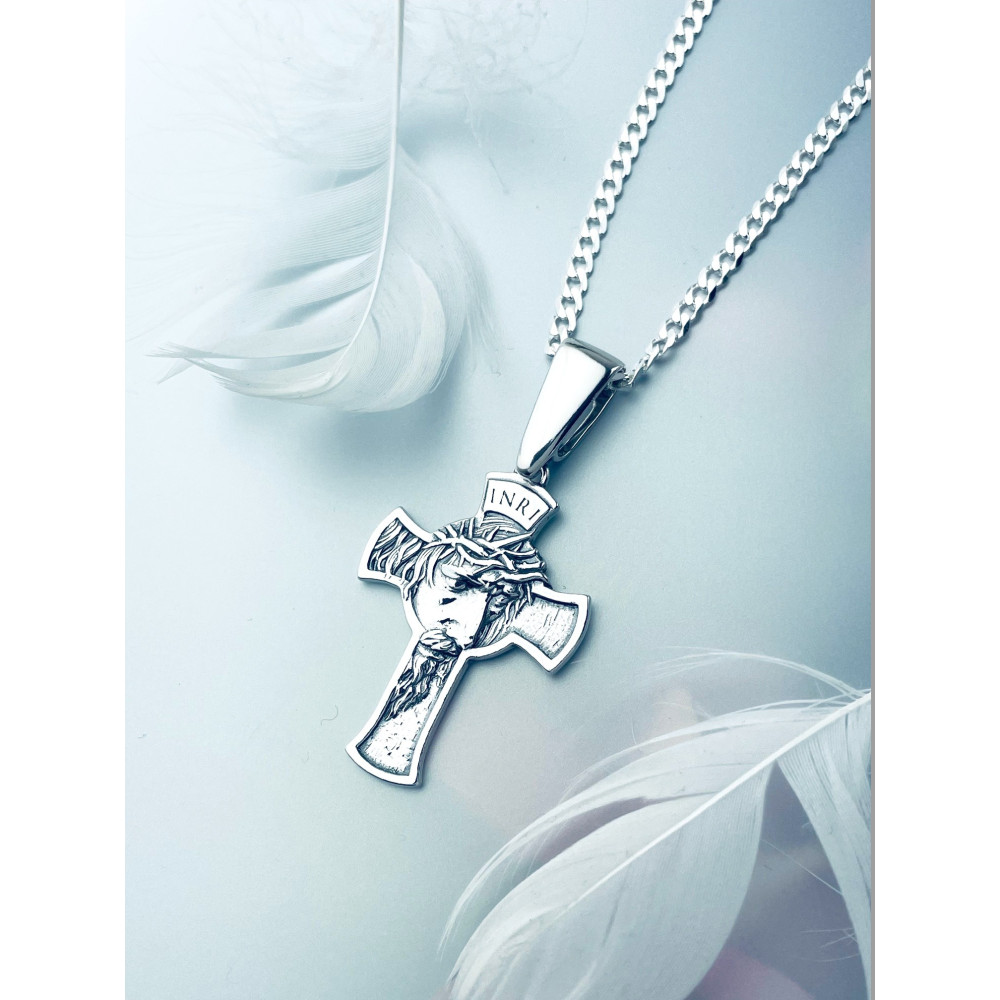 Srebrny krzyżyk Pan Jezus w cierniowej koronie Komunia Chrzest