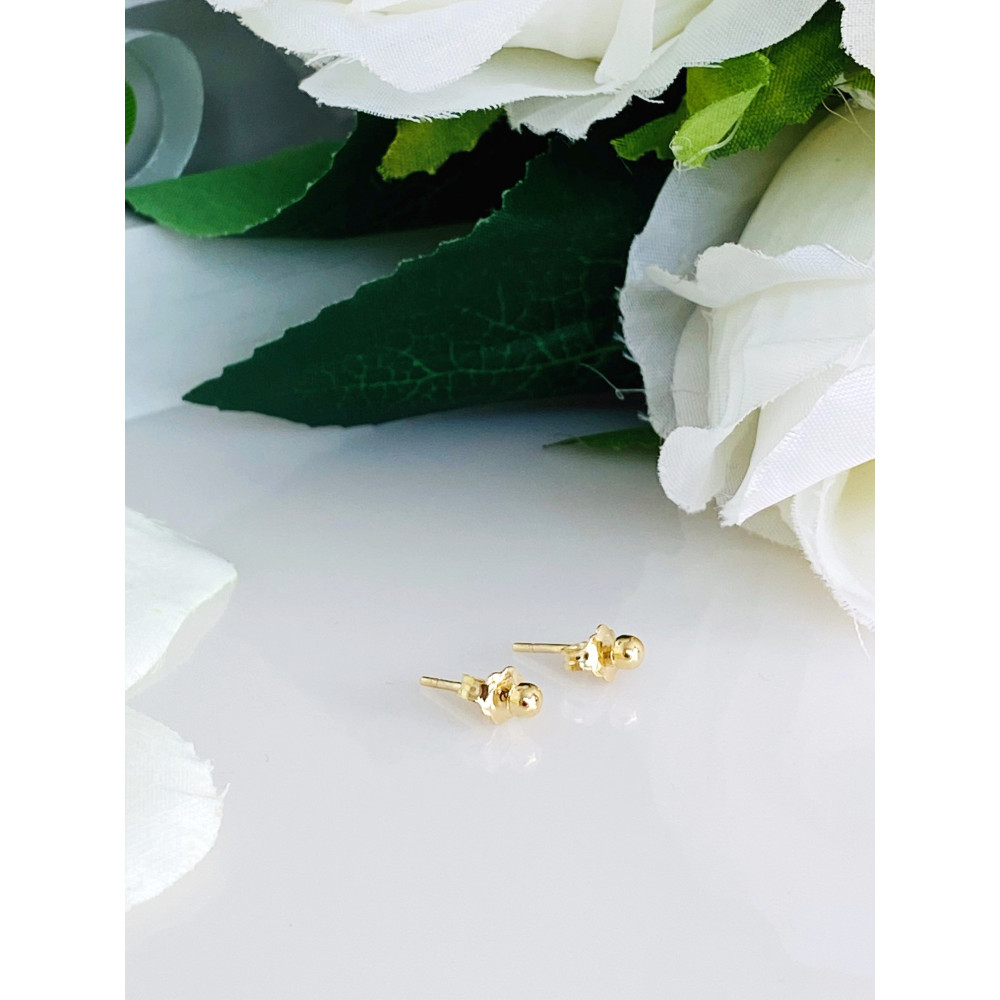 Złote kolczyki kuleczki