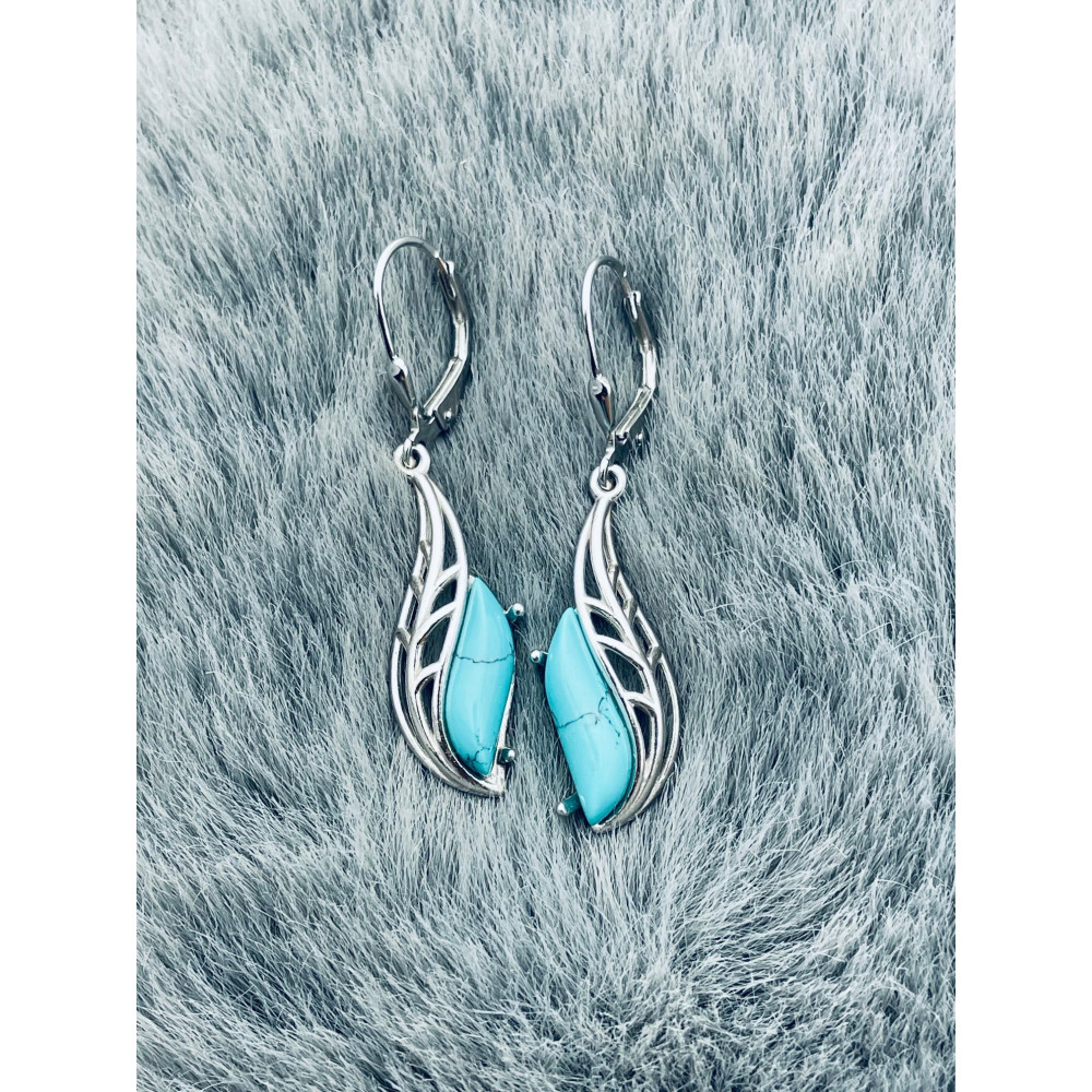 Srebrne kolczyki wiszące ogniki z błękitnym turkusem