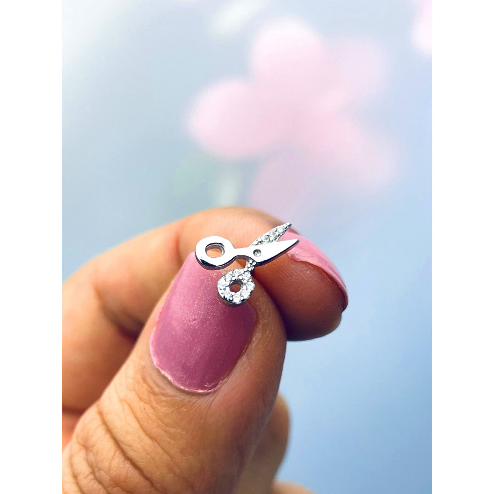 Srebrne kolczyki nożyczki z cyrkoniami