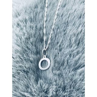 Elegancki naszyjnik łańcuszek srebrny Singapur zawieszka literka litera O srebrna alfabet