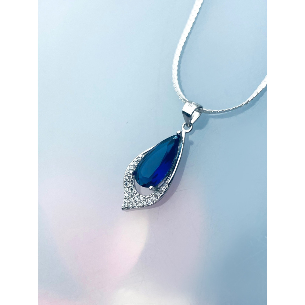 Srebrny wisiorek zawieszka łezka kropelka z cyrkoniami szafirowa