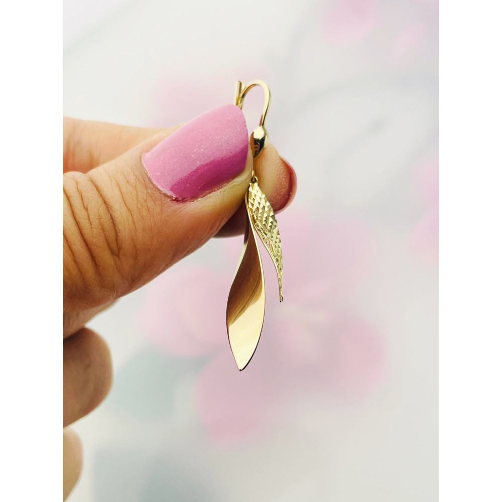 Złote kolczyki wiszące ażurowe listki fala