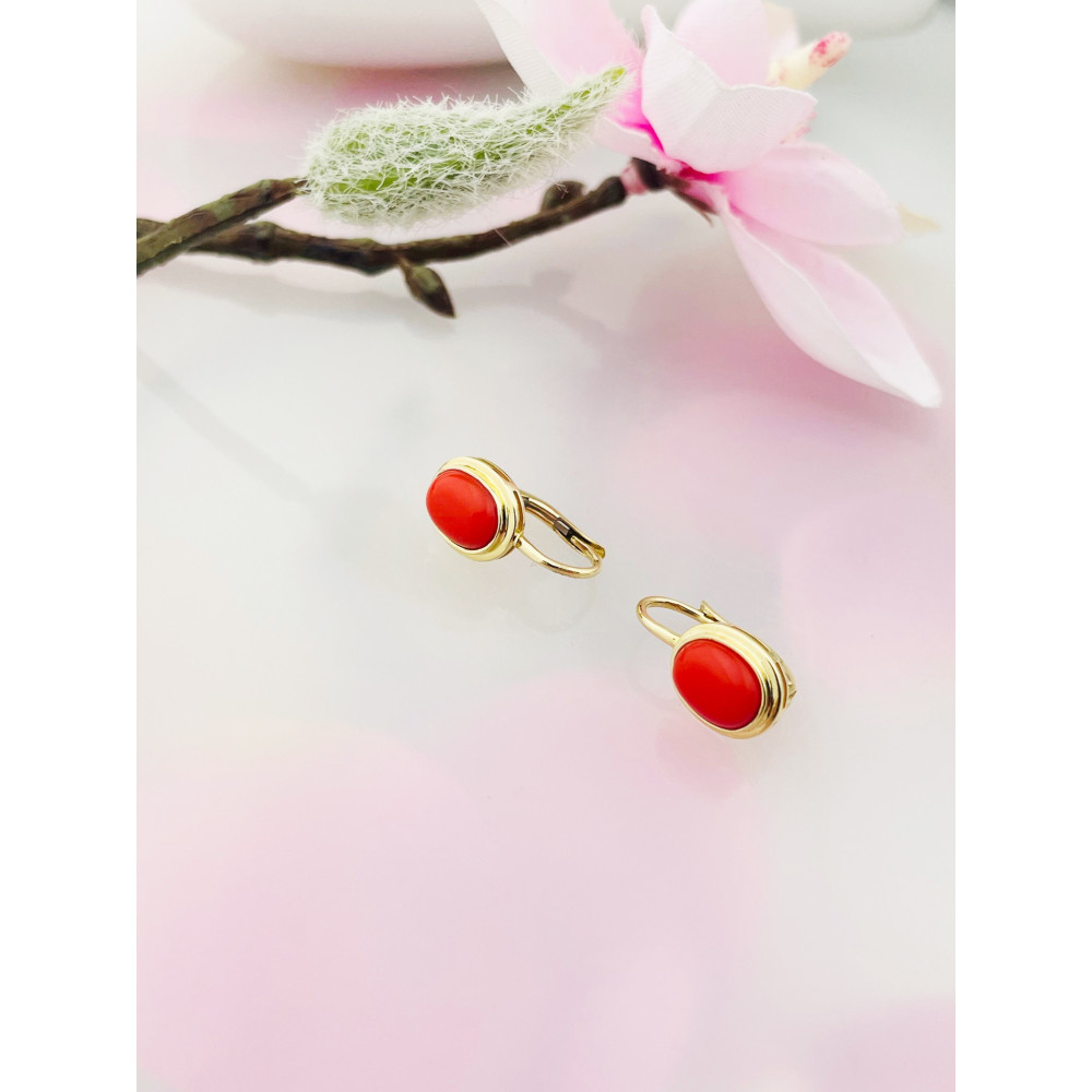 Złote kolczyki owalne koral