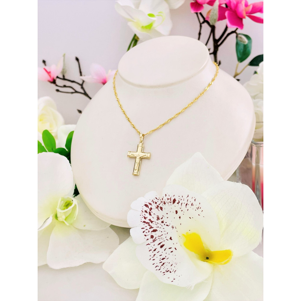 Złoty krzyżyk Jezus Chrystus