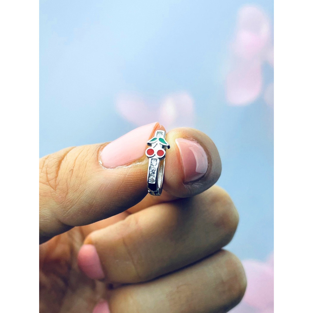 Srebrne kolczyki przecinki z cyrkoniami z kolorową wisienką