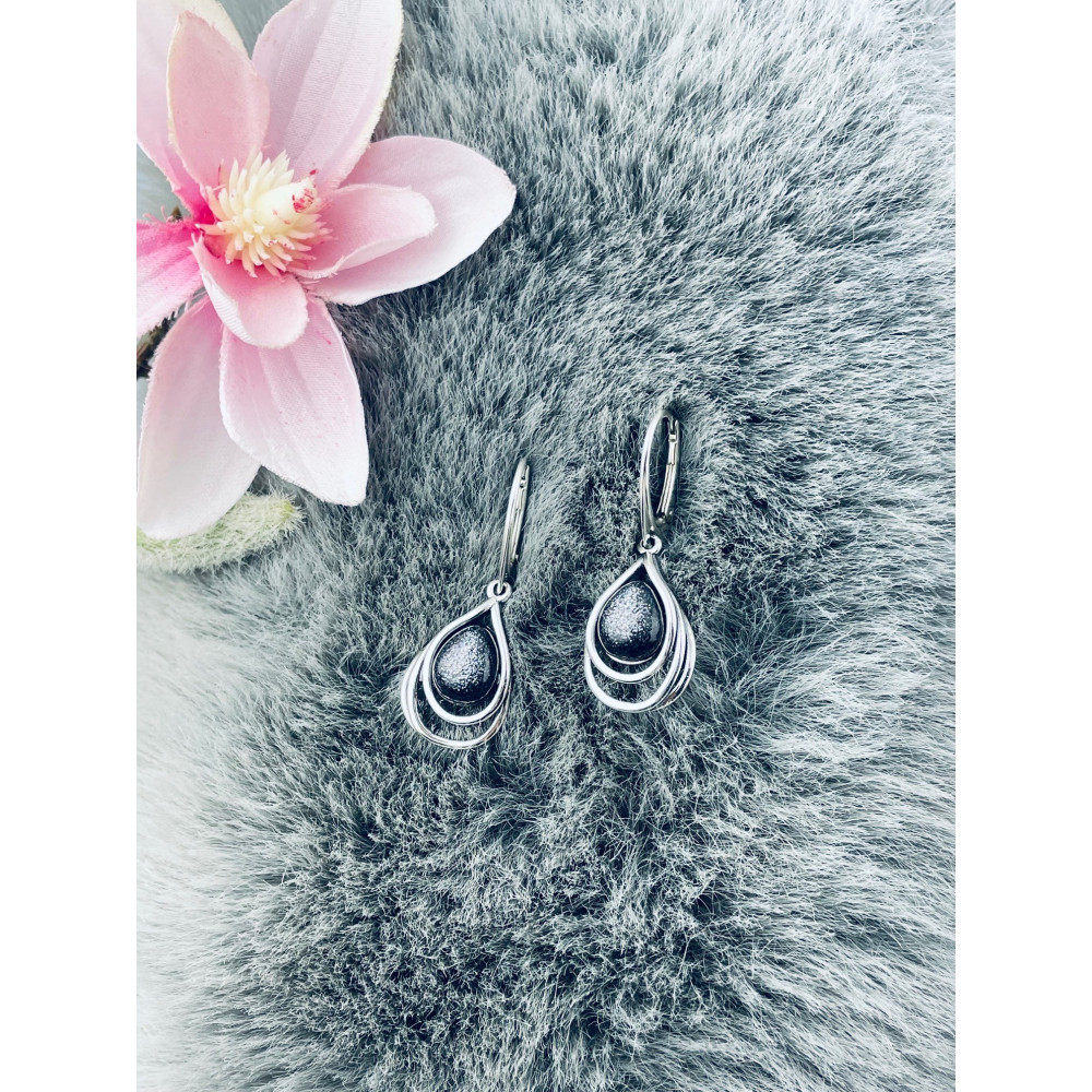 Srebrne kolczyki wiszące krople łezki gwiezdny pył