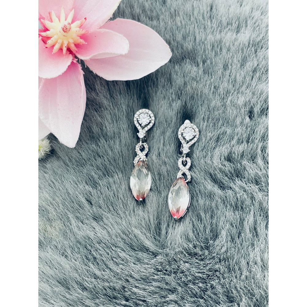 Srebrne kolczyki łezki kropelki z cyrkoniami nieskończoność