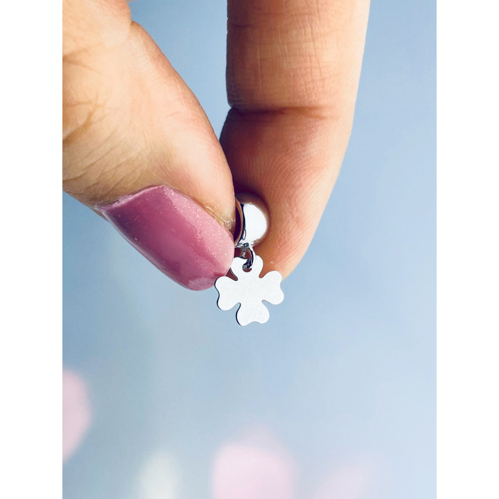 Srebrny koralik zawieszka charms czterolistna koniczynka