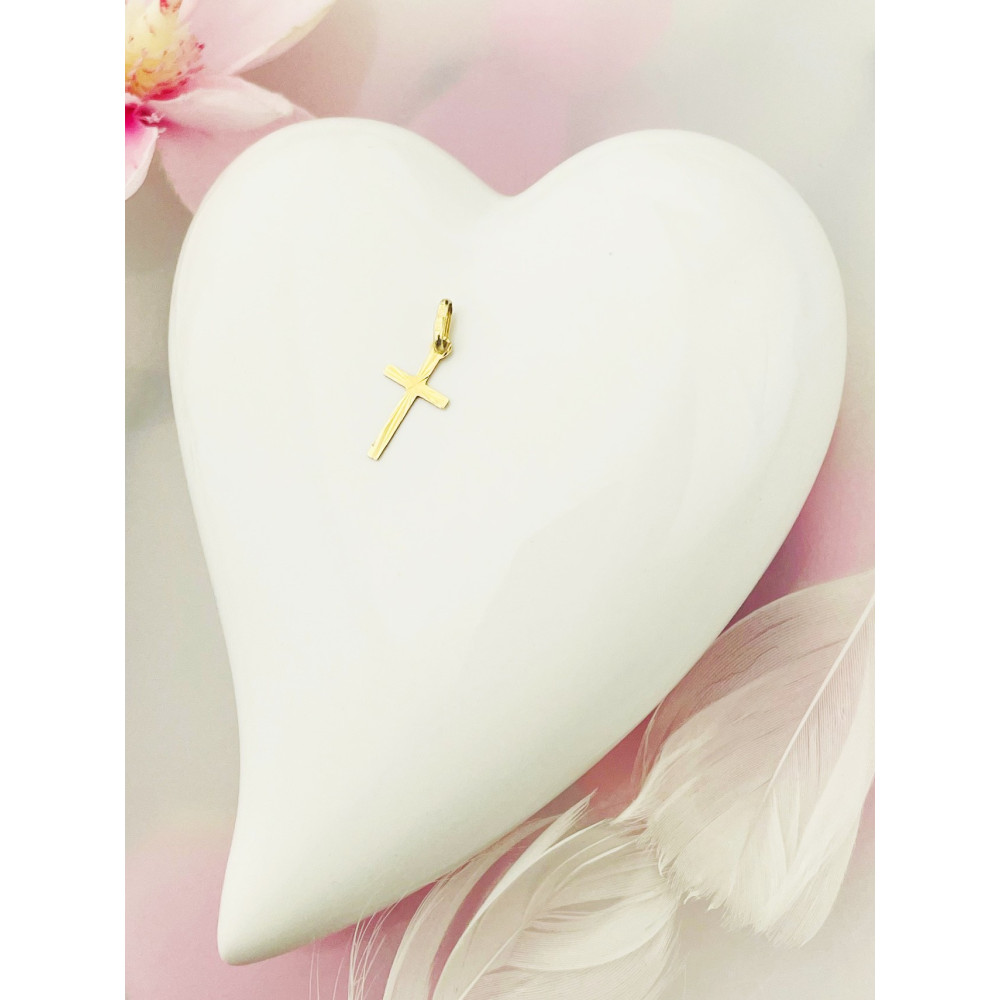 Złoty krzyżyk klasyczny diamentowany