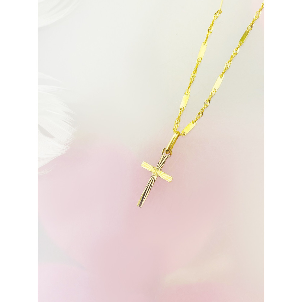 Złoty krzyżyk klasyczny diamentowany