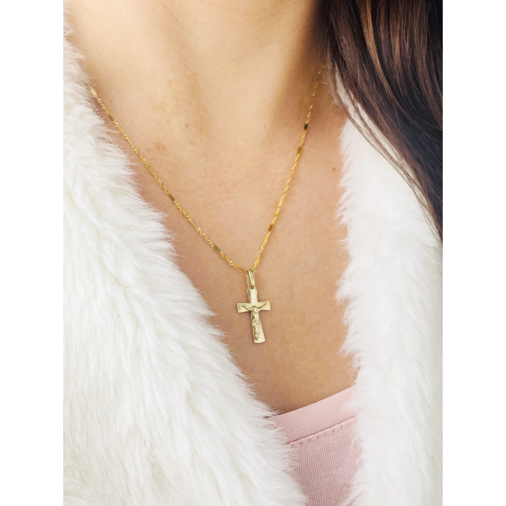 Złoty krzyżyk Jezus Chrystus