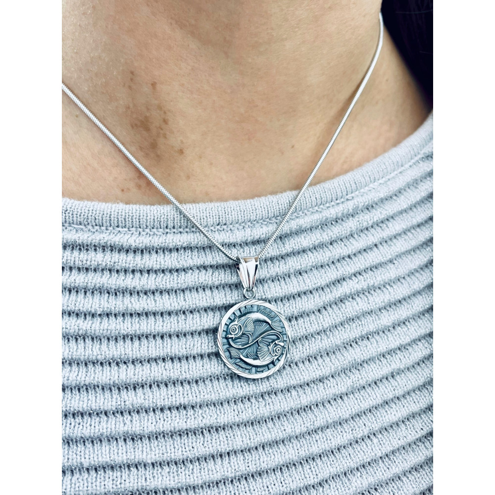 Srebrna zawieszka wisiorek znak zodiaku ryby